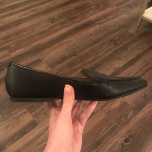 Steve Madden black leather flats
